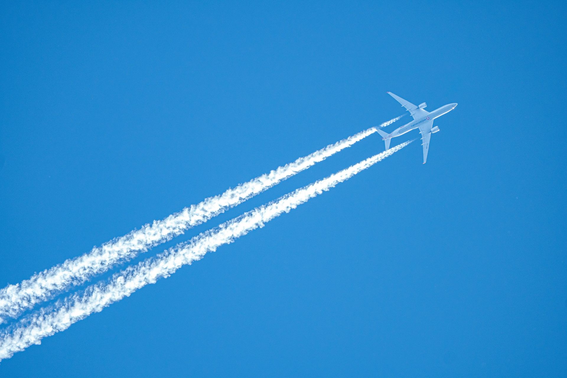 Klimakiller mit Wachstumsschub: „Grünes“ Fliegen als neue Belastung für den Globalen Süden